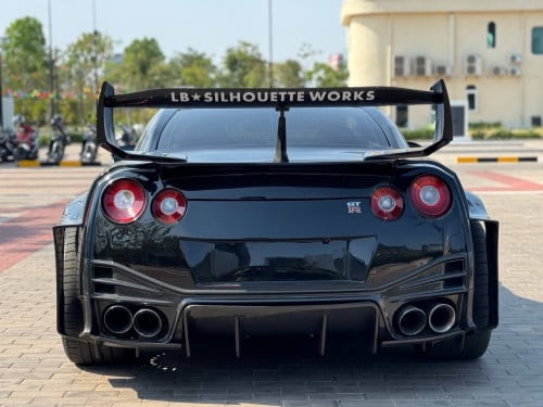 Nissan GTR Liberty walk bodykit