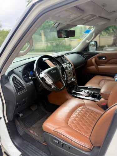 Nissan Infinity QX80 ម្ចាស់ដើម