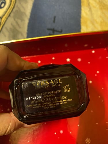 Versace noir 80% left 45$