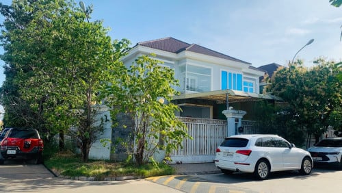 ផ្ទះកែង វីឡាភ្លោះ បុរីអង្គរភ្នំពេញ សំរាប់ជួល