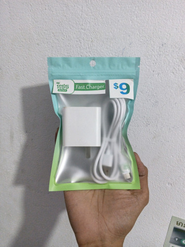 ខ្សែដៃសាកទូរស័ព្ទ Type C