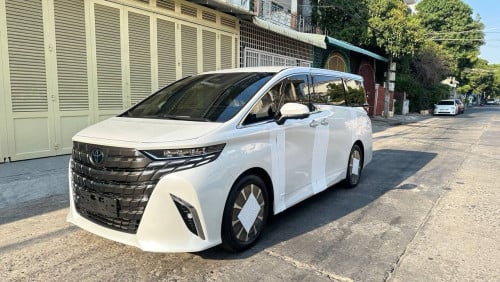 Alphard 2024