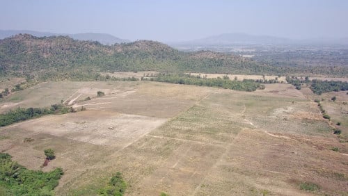 CHEAP!! Agricultural Land with house for sale good for rubber plantation – 125 Hectares (Battambang)