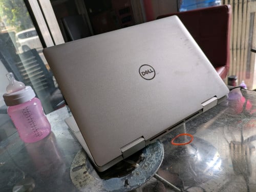 Dell 5485 8CPU 2.1Ghz/rezey 5/ram8/SSD256/15.6inch/Radeon 2G for design