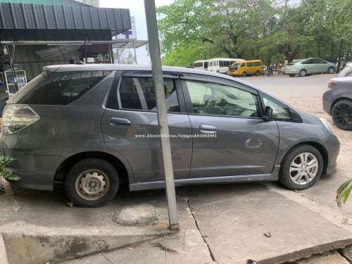 Honda Fit shuttle hybrid