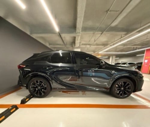 Lexus Rx500h 2024 F-Sport full options DRECT4• km : 11384• 3 keys ( same NEW CAR )