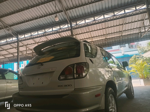 LexusRX300ឡានក្រដាស់ពន្ន,ឡានខ្ចៅខ្ចង់ថ្មីអត់បុកអត់ប៉ះអត់ច្រេះ, ឡានរៀបចំរួចហើយ។