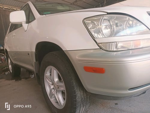 LexusRX300ឡានក្រដាស់ពន្ន,ឡានខ្ចៅខ្ចង់ថ្មីអត់បុកអត់ប៉ះអត់ច្រេះ, ឡានរៀបចំរួចហើយ។