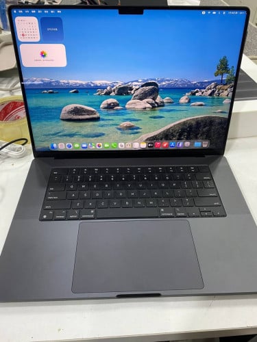 MacBook Pro 2024  16-inch M4 Propriced $1888 new 98.9%