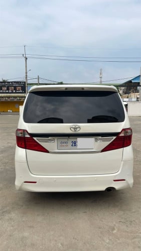 Toyota alphard 2012