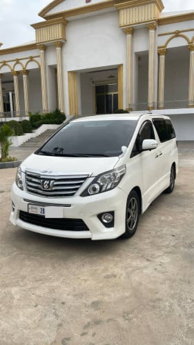 Toyota alphard 2012