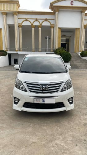 Toyota alphard 2012