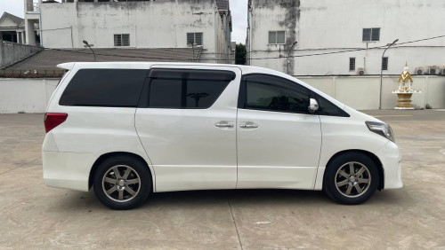 Toyota alphard 2012