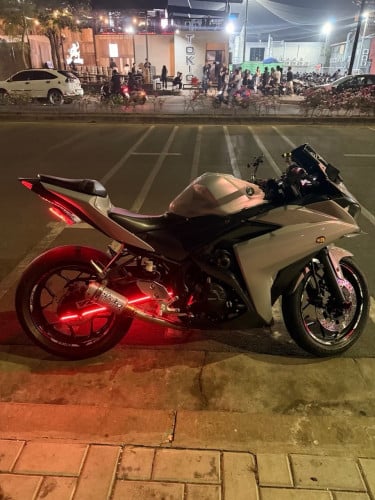 YAMAHA YZF-R3