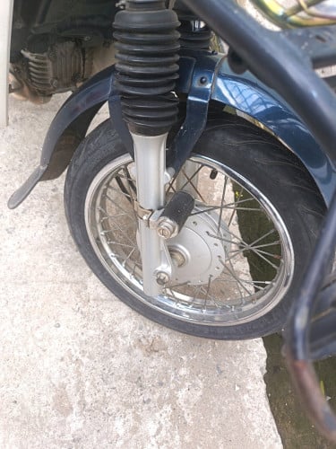 ម៉ូតូនៅសុំណុំខ្ចីស្អាត មកពីជប៉ុន