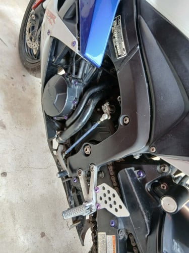 ម៉ូតូ​CBR600 លក់​ចេញព្រោះ​បន្ទាន់​លុយ​