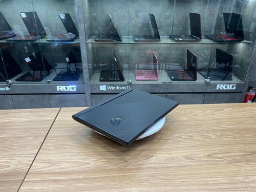 Asus Rog Strix G731 (Gaming&Design)
