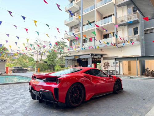 Ferrari 488 GTB Italia Upgrade Pista V8 Twin Turbo
