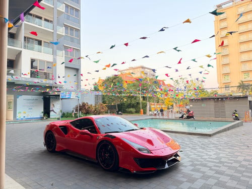 Ferrari 488 GTB Italia Upgrade Pista V8 Twin Turbo
