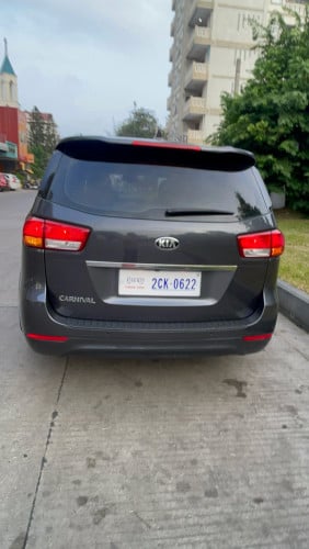 KIA Carnival 2015
