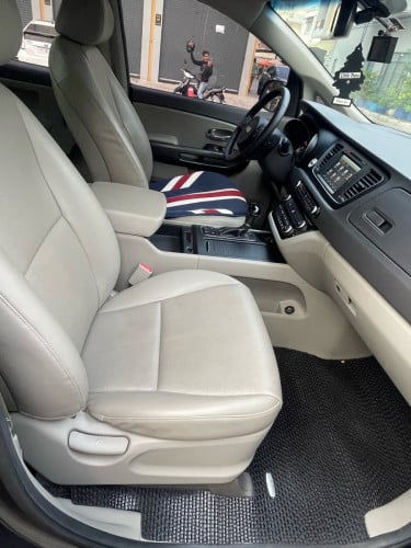 KIA Carnival 2015