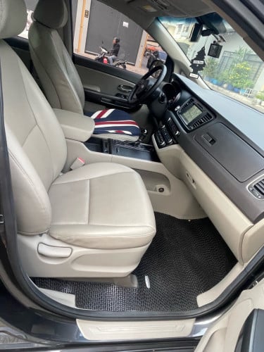 KIA Carnival 2015