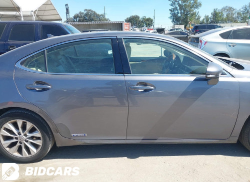 Lexus Es300h 2013 Full Option ឡានកាលីសុទ្ធ
