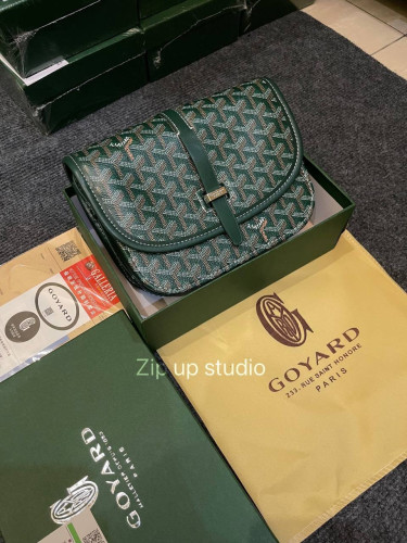 Luxury Monogram Crossbody Bag – Elegant & Timeless