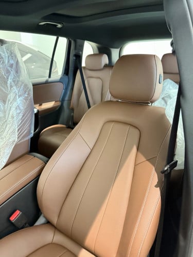 Mercedes Benz EQB 260 ( 2025 )