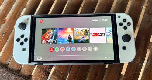 Nintendo Switch (OLED Model) 🎮