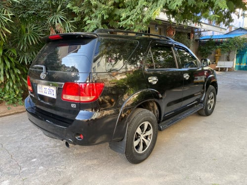 Toyota fortuner 2007 ឡាននៅថ្មីខ្លាំង