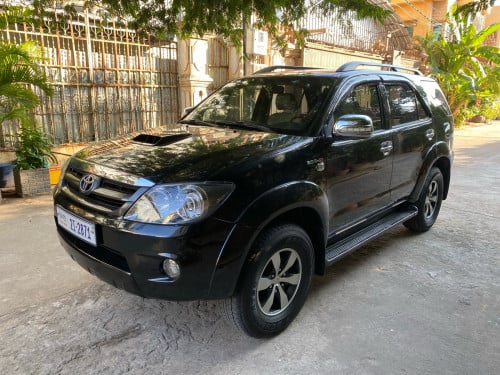 Toyota fortuner 2007 ឡាននៅថ្មីខ្លាំង