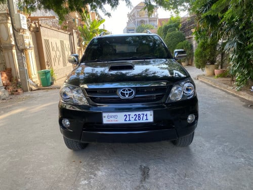 Toyota fortuner 2007 ឡាននៅថ្មីខ្លាំង
