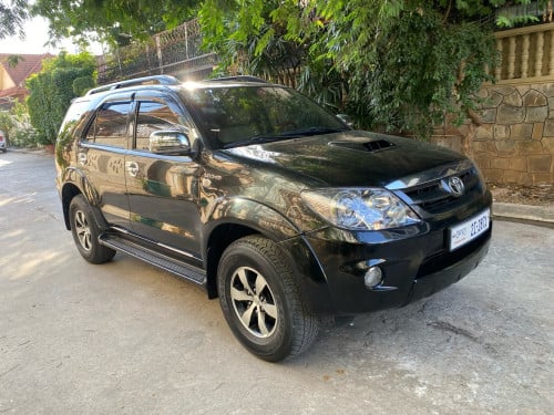 Toyota fortuner 2007 ឡាននៅថ្មីខ្លាំង