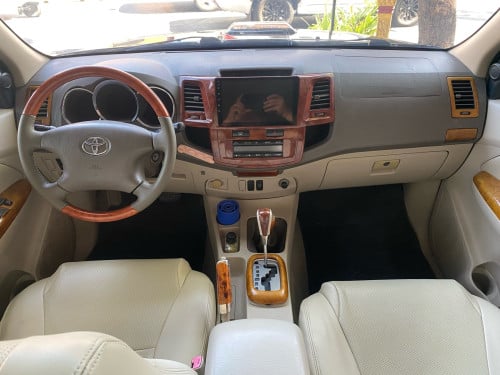 Toyota fortuner 2007 ឡាននៅថ្មីខ្លាំង