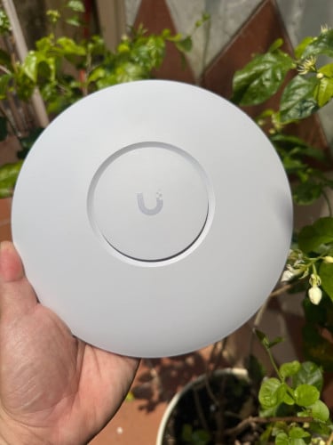 UniFi AP U6 Professional + Ceiling Mount (Special Price)