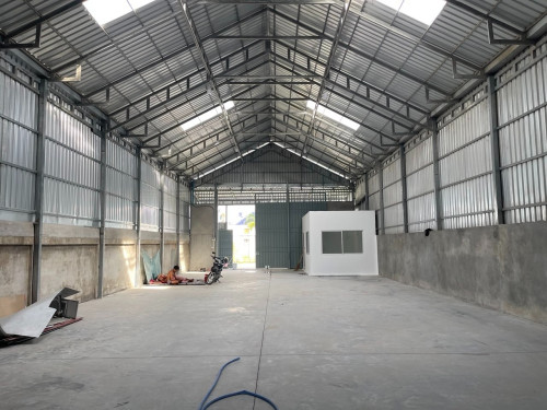 ឃ្លាំងសំរាប់ជួលនៅសែនសុខ