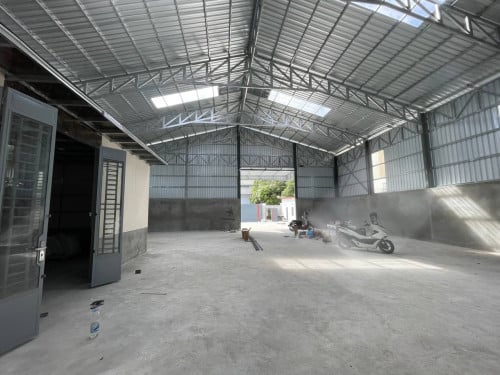 ឃ្លាំងសំរាប់ជួលនៅសែនសុខ