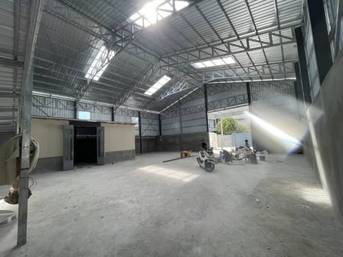 ឃ្លាំងសំរាប់ជួលនៅសែនសុខ