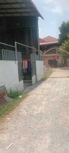 ដីនឹងផ្ទះលក់បន្ទាន់ទន់ៗ
