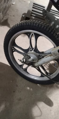 កង់អាគុយ