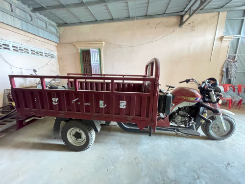 រម៉កកង់បី 019 ថ្មី នៅស្អាត 98% 1500$ ចរចាថ