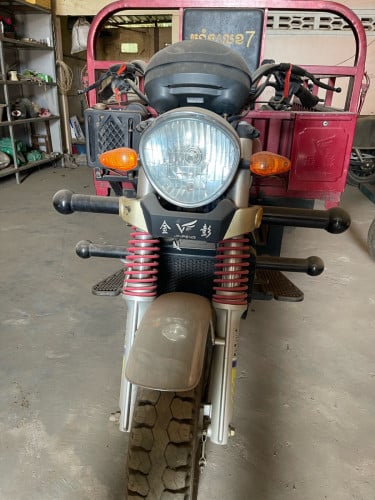 រម៉កកង់បី 019 ថ្មី នៅស្អាត 98% 1500$ ចរចាថ