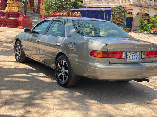 ឆ្លូញ 99 ABS កៅអីចុច