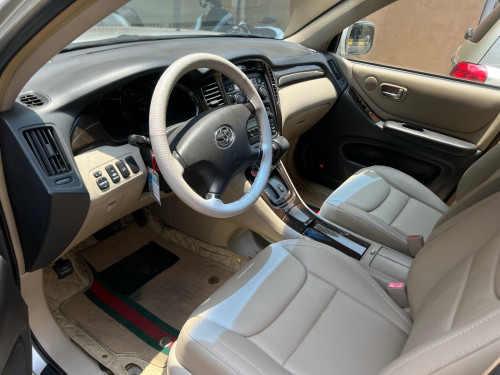 លក់ Highlander 2003 limited ប៉ុង១ ឯកសារគ្រប់ ឡានស្អាត