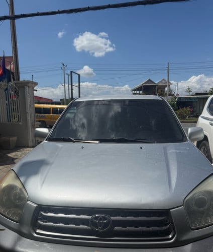 លក់ Rav4L 01 ឡានជិះផ្ទាល់ លក់ 92 ចរចារបានព្រោះត្រូវការលុយខ្លាំង