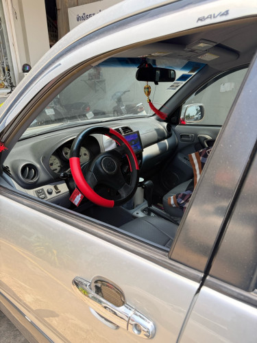 លក់ Rav4L 01 ឡានជិះផ្ទាល់ លក់ 92 ចរចារបានព្រោះត្រូវការលុយខ្លាំង