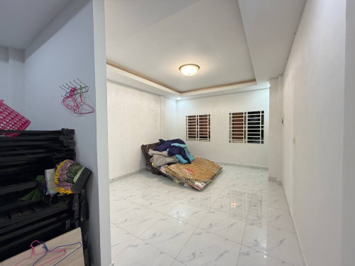 🏠房屋出租,4间卧室,5间浴室,租金：2000美元