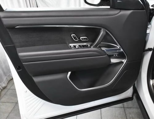 2023 Range Rover P440 SE Plug In Hybrid