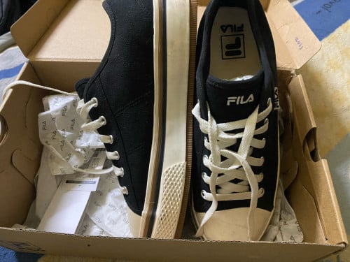 Fila unisex size 39-40 resale 25$ new 99% original price 80$